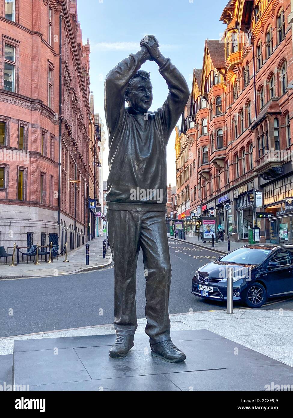 Statua di Brian Clough, King Street, Nottingham, Nottinghamshire, Inghilterra, Regno Unito, Foto Stock