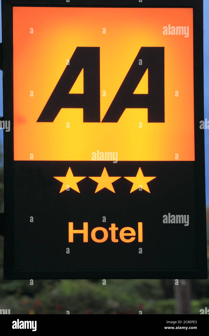 AA, 3 stelle, segno dell'hotel, illuminato, Associazione Automobile, Inghilterra, Regno Unito Foto Stock