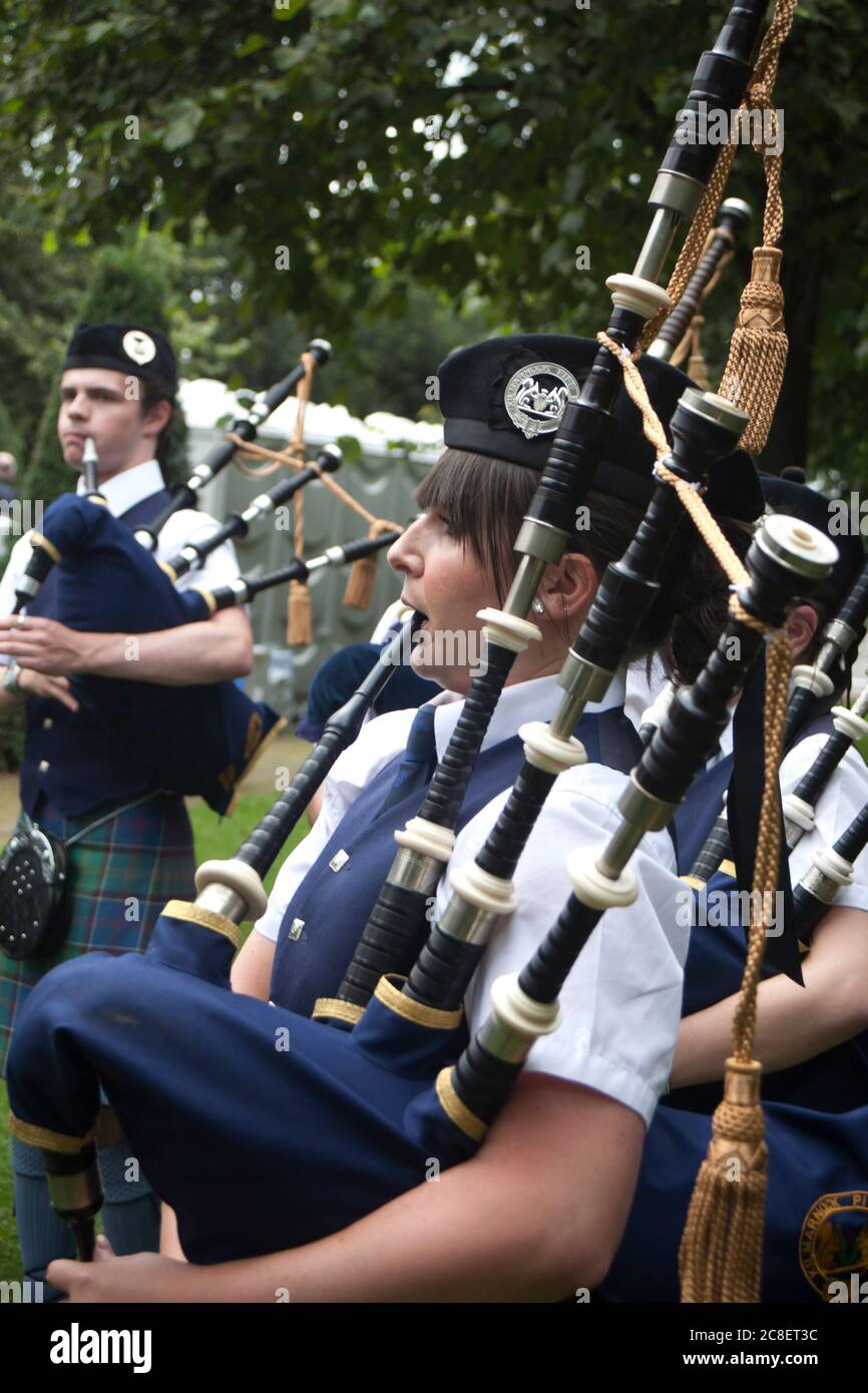 Il World Pipe Band Championships è una competizione che si tiene a Glasgow, in Scozia. Il primo posto nel 2016 ha preso il Field Marshal Montgomery Pipe band Foto Stock