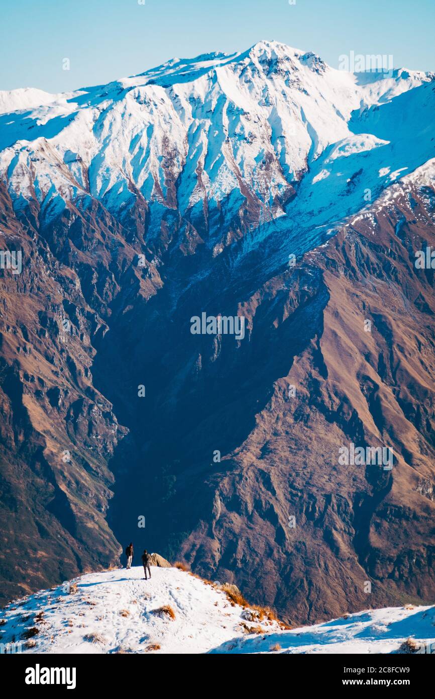 Le Harris Mountains nelle Alpi meridionali della Nuova Zelanda, viste dal Roys Peak Track Foto Stock