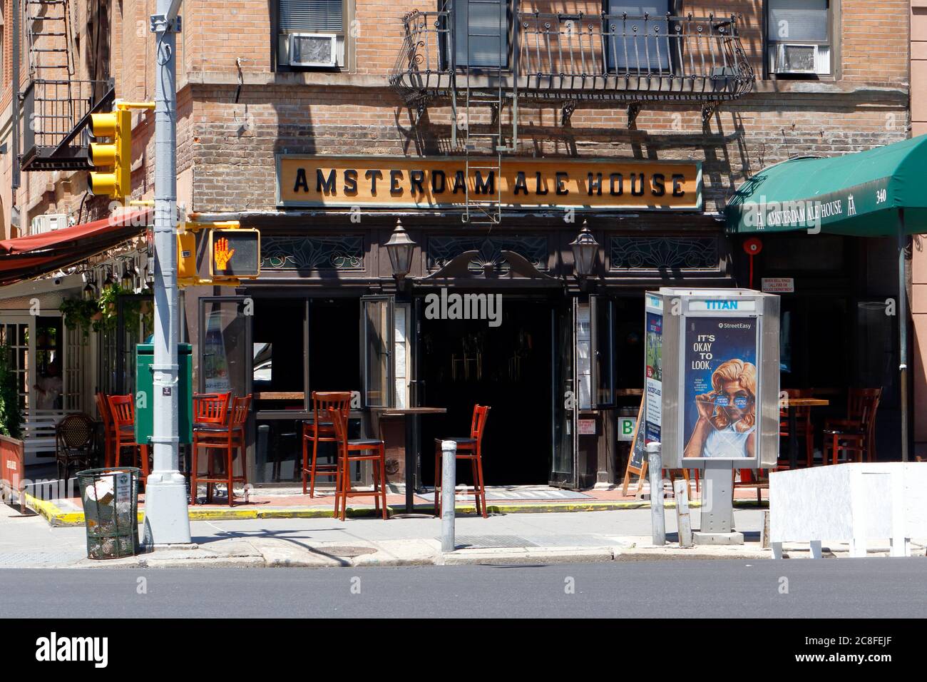 Amsterdam Ale House, 340 Amsterdam Ave, New York, New York, New York storefront foto di un bar nel quartiere Upper West Side di Manhattan. Foto Stock