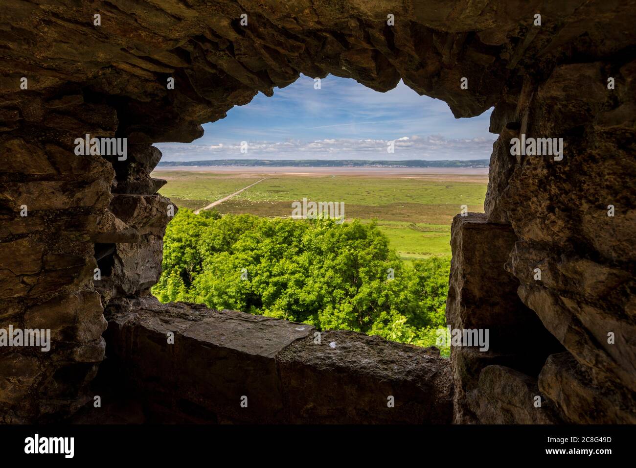 Una vista dal Castello di Weobley della palude di Llanrhidan e delle sabbie sulla penisola di Gower, Galles Foto Stock