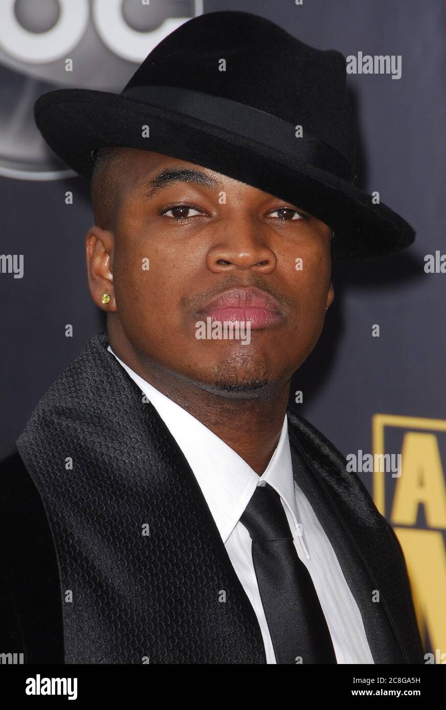 Ne-Yo al 2007 American Music Awards tenutosi al Nokia Theatre di Los Angeles, California. L'evento si è svolto domenica 18 novembre 2007. Photo by: SBM / PictureLux - file Reference N. 34006-12324SBMPLX Foto Stock