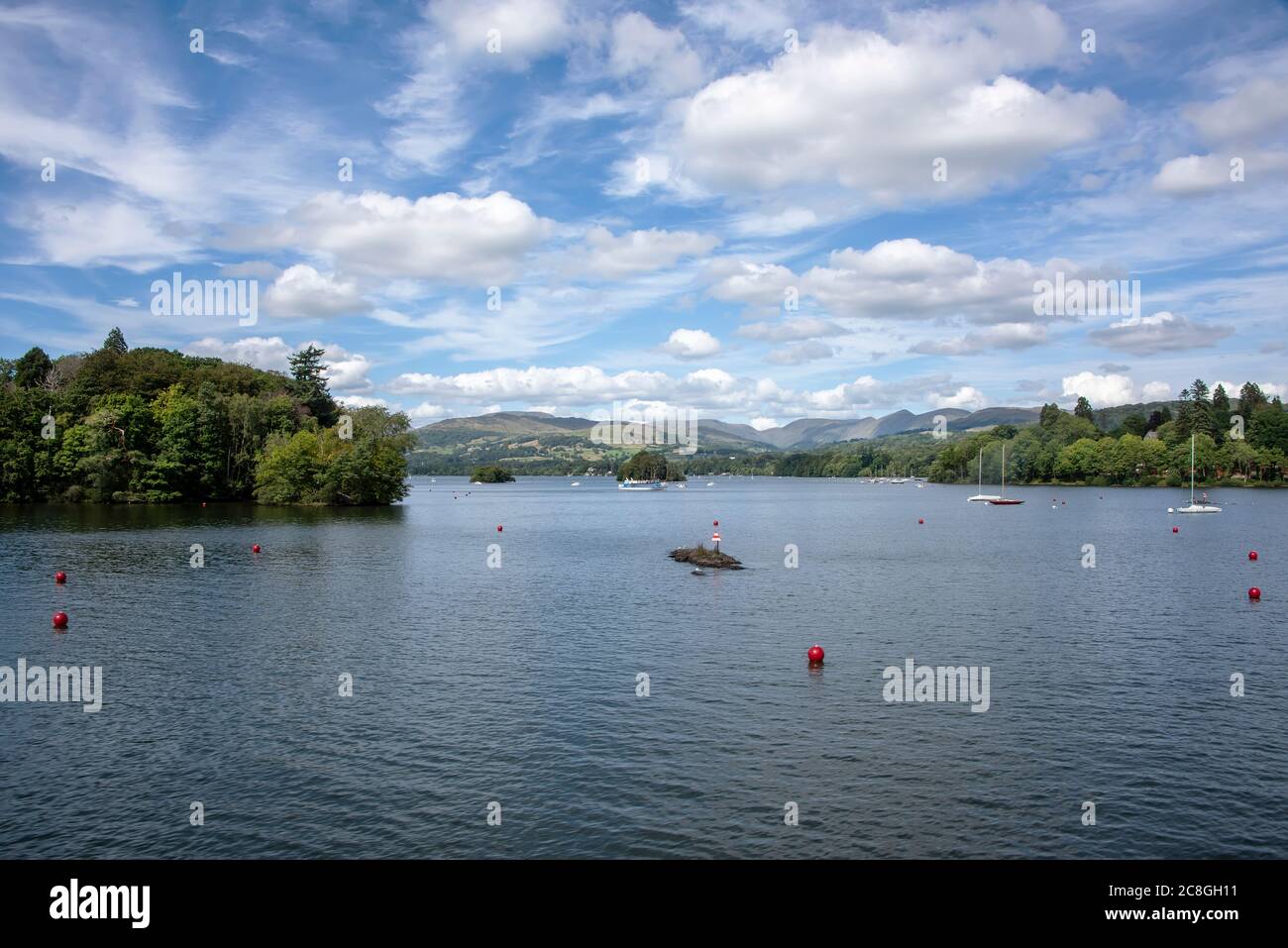 Windermere Lake, un grande lago nel Cumbria Lake District National Park, Inghilterra nord-occidentale. Foto Stock