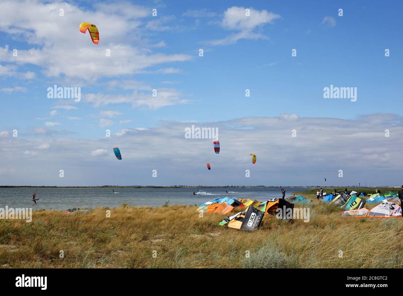 Kite surf in un firth di Azov mare Foto Stock