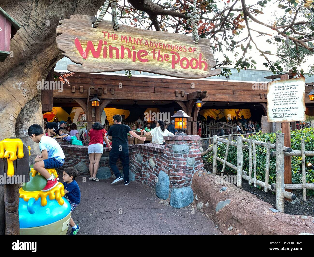 Orlando, FL/USA-1128/19:l'ingresso al giro di Winnie the Pooh al Magic Kingdom nel Walt Disney World di Orlando, FL. Foto Stock