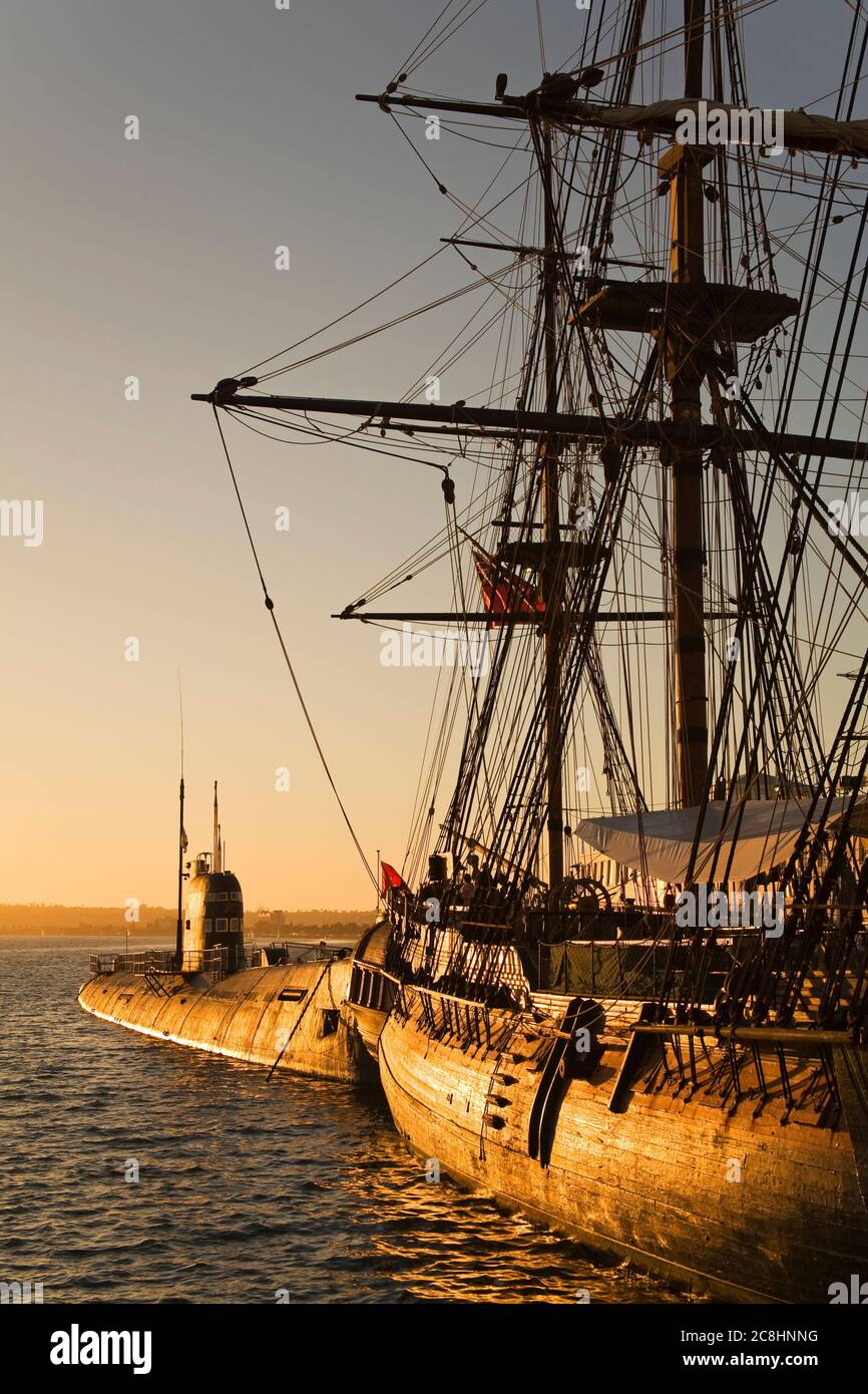 HMS Surprise & Submarine al Maritime Museum, San Diego, California, USA Foto Stock