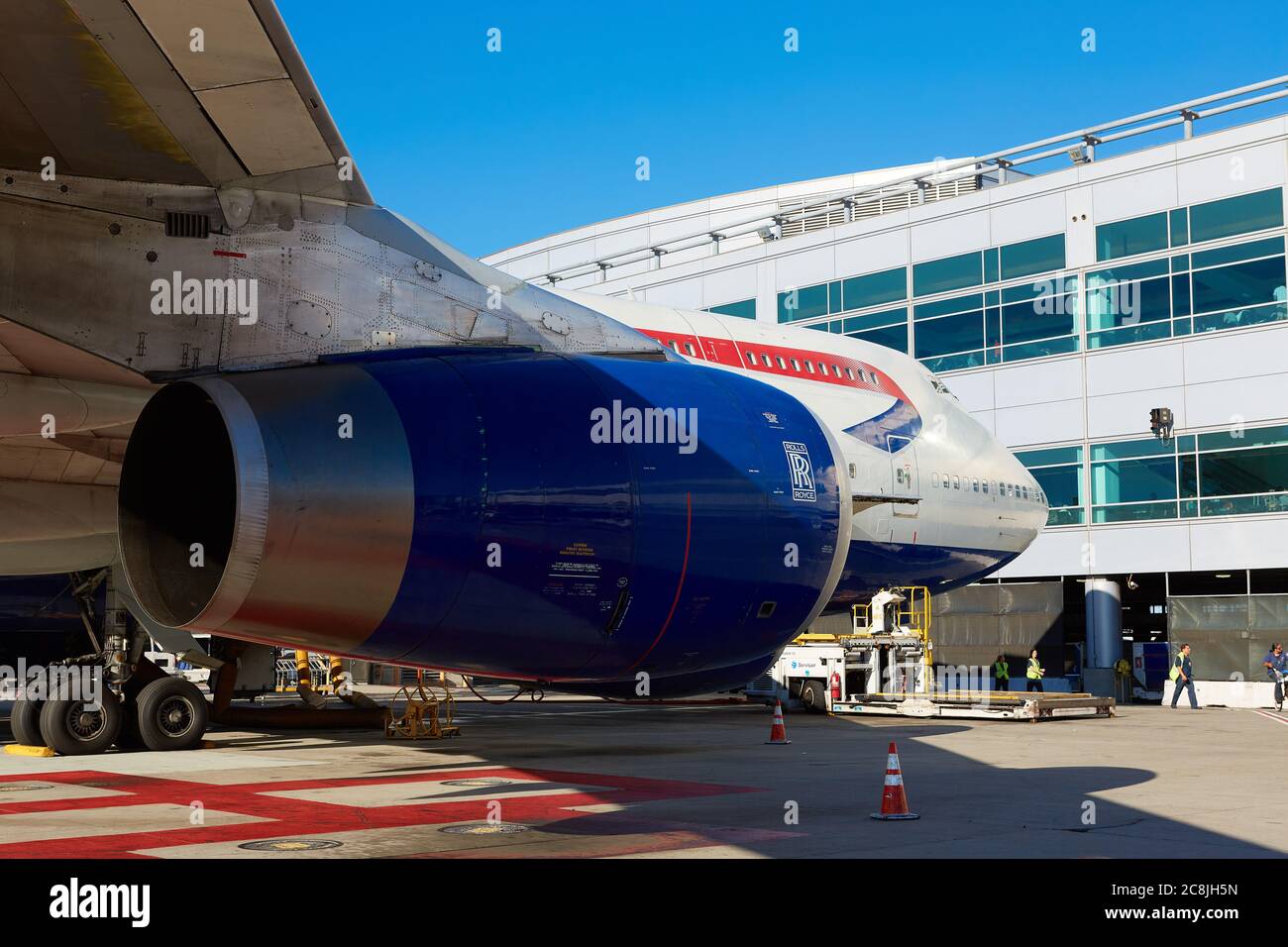 Jet Engine di un Boeing 747-400 della British Airways parcheggiato all'aeroporto internazionale di San Francisco, California, Stati Uniti. Foto Stock