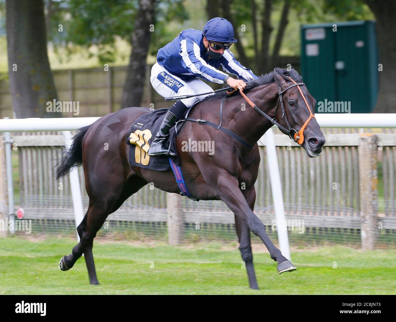 Theotherside guidato da Jockey Thore Hammer Hansen sulla loro strada per vincere la Stetchworth & Middle Park Stods Ltd handicap al Newmarket Racecourse. Foto Stock