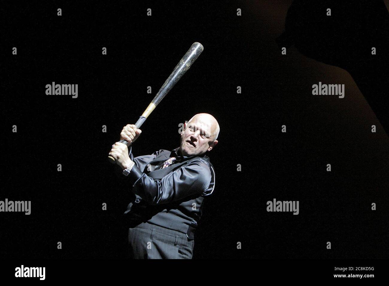 Steven Berkoff (Johnny friendly) in SUL LUNGOMARE di Budd Schulberg & Stan Silverman al Theatre Royal Haymarket, Londra SW1 12/02/2009 una produzione di Nottingham Playhouse design: Jason Southgate costumi: Helen Fownes-Davies regista: Steven Berkoff Foto Stock