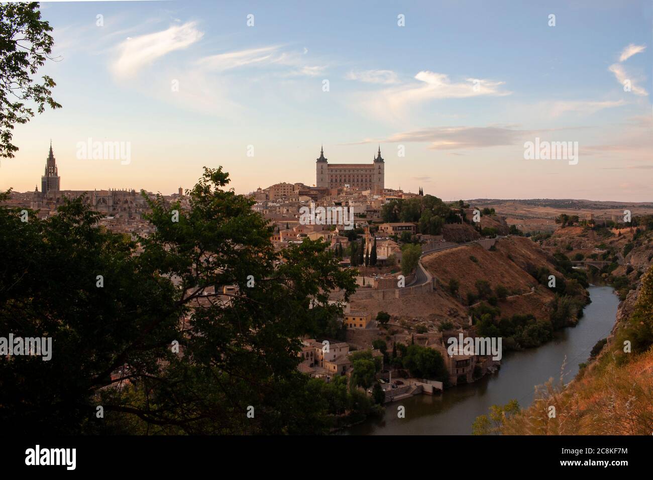 Tramonto sullo skyline della città vecchia di Toledo. Spagna Foto Stock