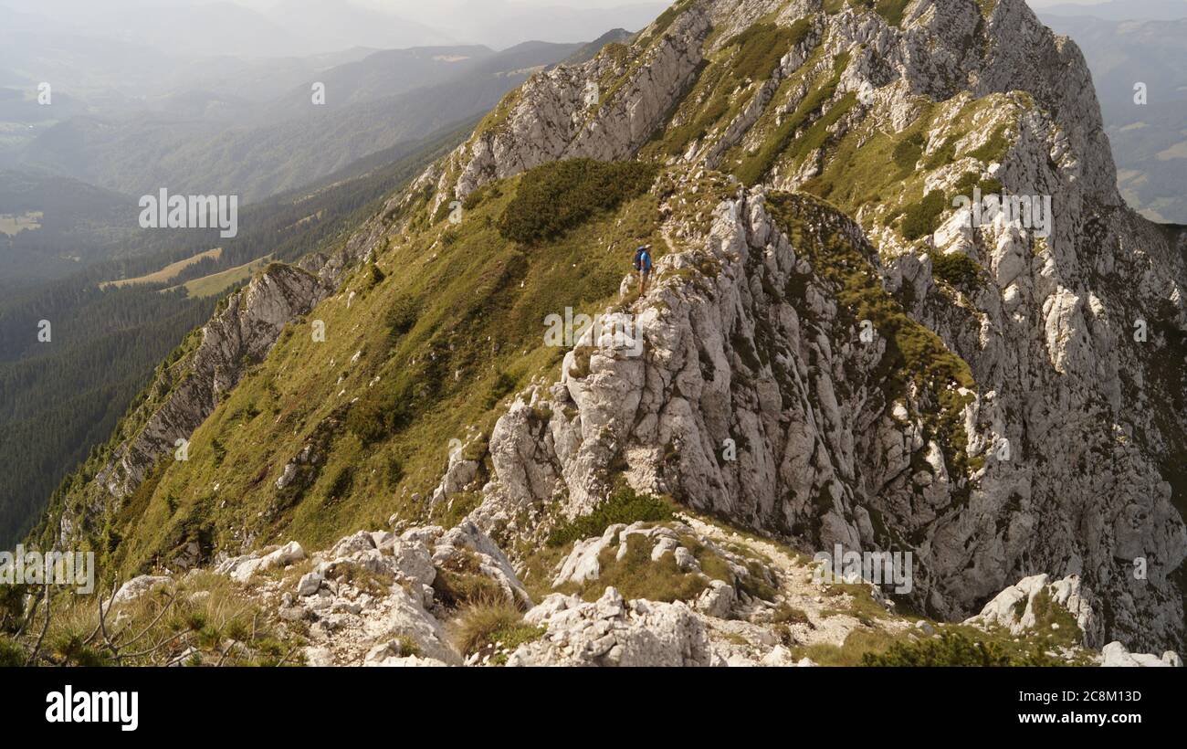 Sentiero roccioso con escursionisti Foto Stock
