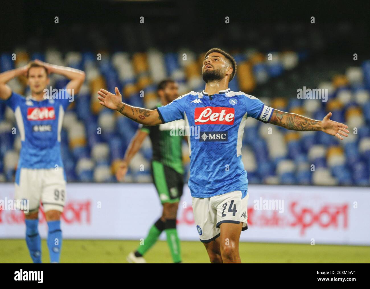 Napoli, Campania, Italia. 25 luglio 2020. Durante la partita di calcio italiana Serie A SSC Napoli vs US Sassuolo il 19 luglio 2020 allo stadio San Paolo di Napoli.in foto: INSIGNE Credit: Fabio Sasso/ZUMA Wire/Alamy Live News Foto Stock