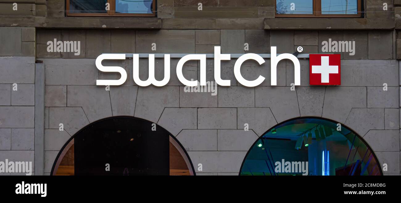 Swatch store a Ginevra in Svizzera - GINEVRA, SVIZZERA - 8 LUGLIO 2020 Foto Stock