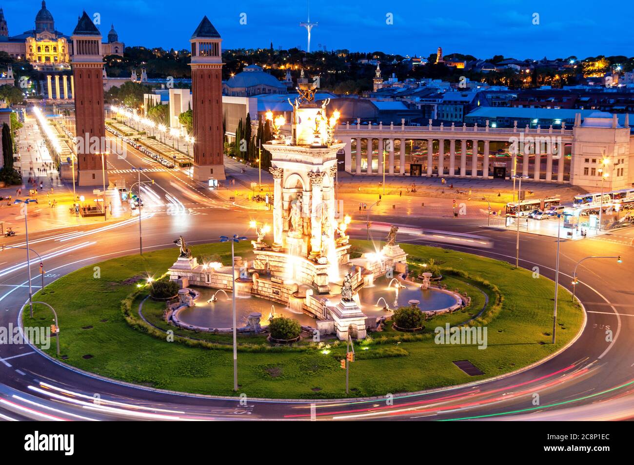 Plaza de Espana di notte a Barcellona Spagna Foto Stock