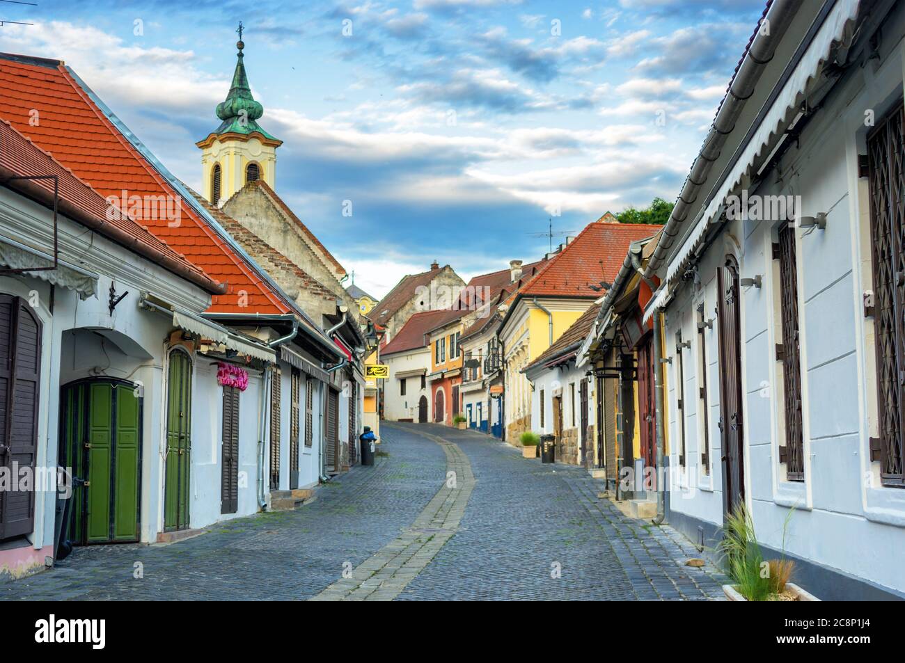 Szentendre, Ungheria - 23 giugno 2020: Città medievale Szentendre vista strada al mattino in Ungheria Foto Stock