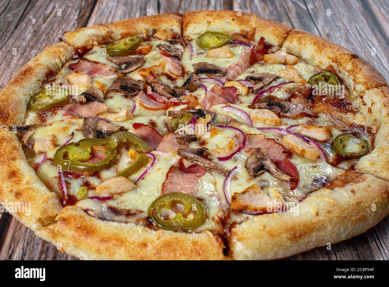 Pizza americana con pollo barbecue Foto stock - Alamy