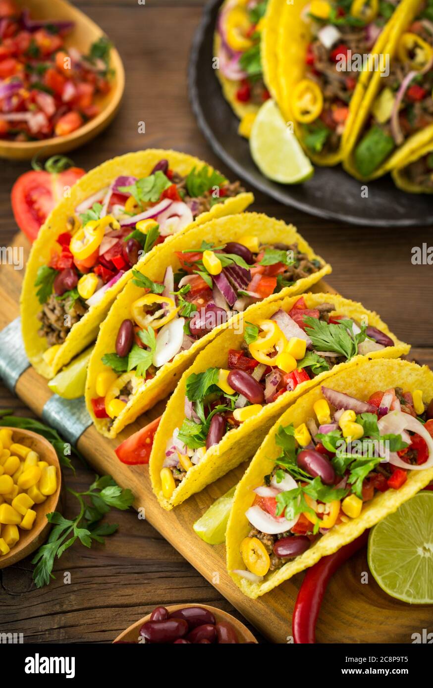 Cibo messicano - tacos freschi con carne macinata Foto Stock