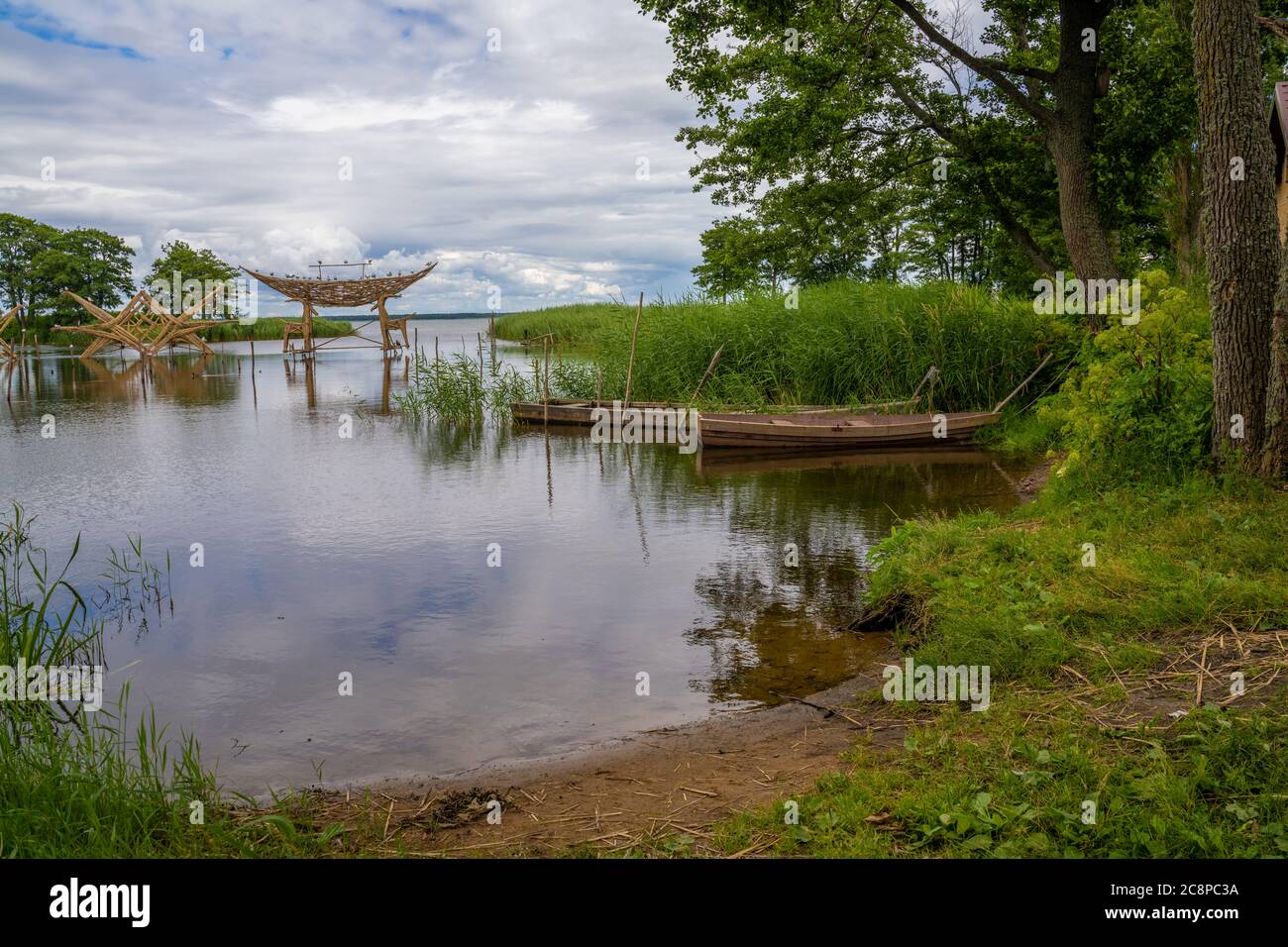 L'affascinante cittadina turistica di Joudkrante, Lituania, nel Parco Nazionale delle acque curoniane, tra la Laguna di Curonian e il Mar Baltico, vicino al Rus Foto Stock