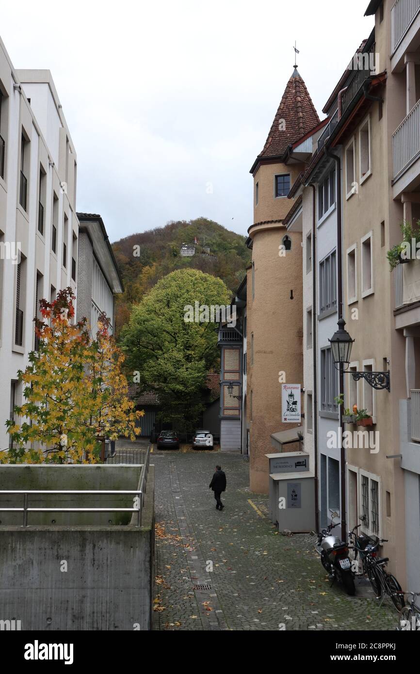 Baden, Kanton Argovia (AG)/ Svizzera - Novembre 02 2019: In autunno nel centro di Baden, cantone Argovia, Svizzera Foto Stock