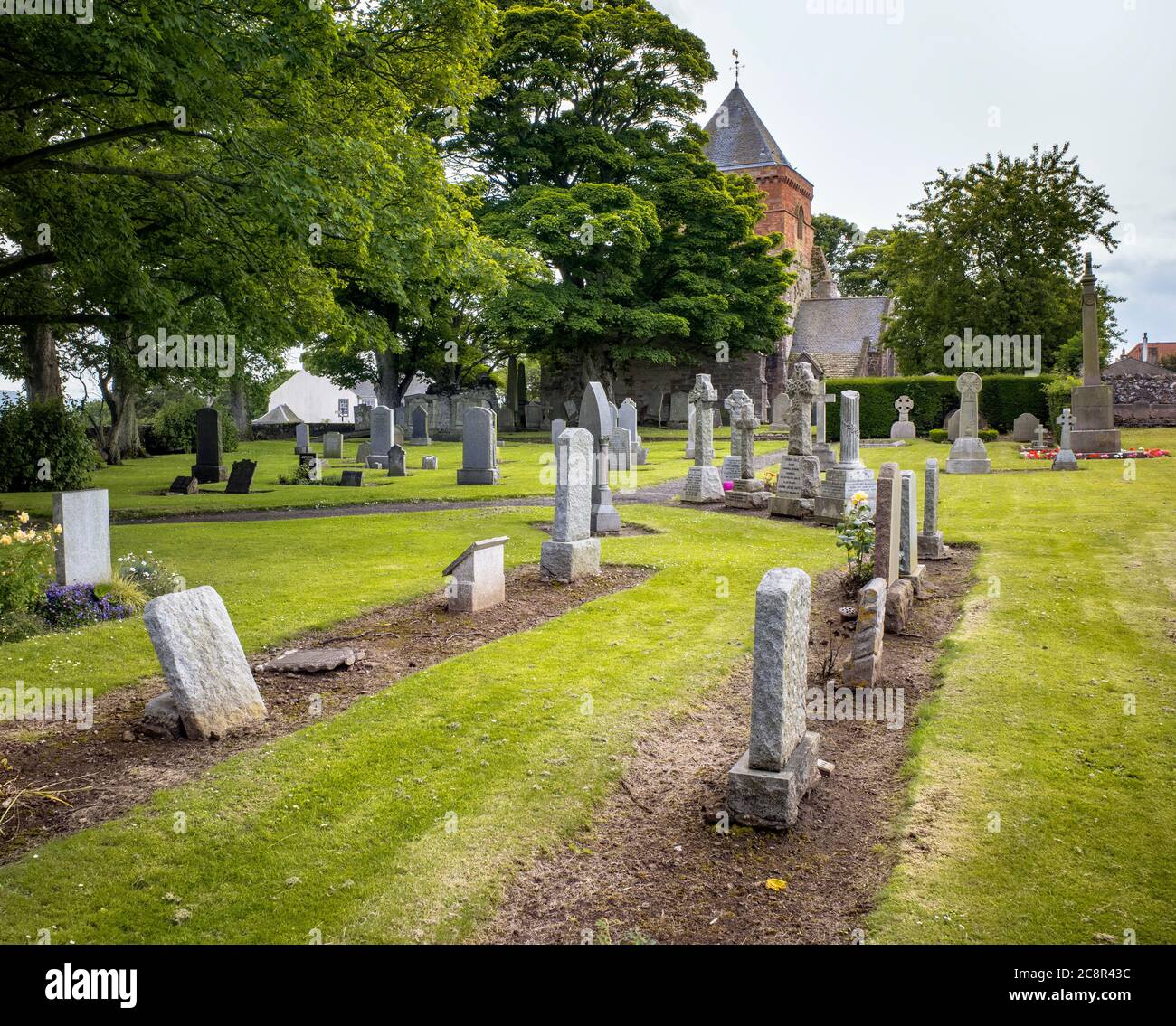 Chiesa parrocchiale e cimitero di St Mary, Whitekirk, East Lothian, Scozia, Regno Unito. Foto Stock