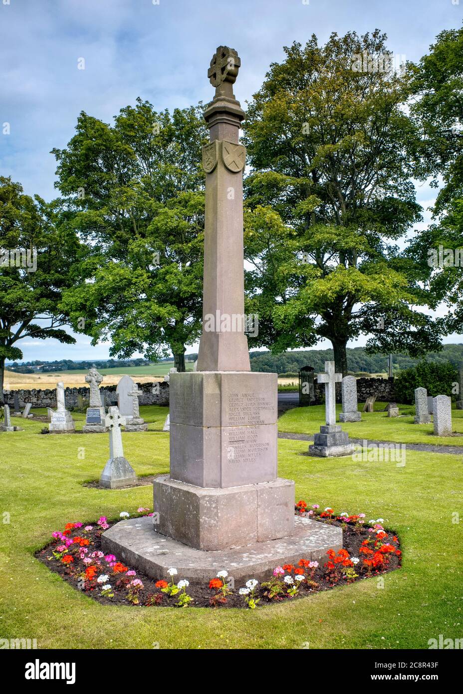 Monumento commemorativo della guerra alla chiesa parrocchiale di St Mary, Whitekirk, East Lothian, Scozia, Regno Unito. Foto Stock