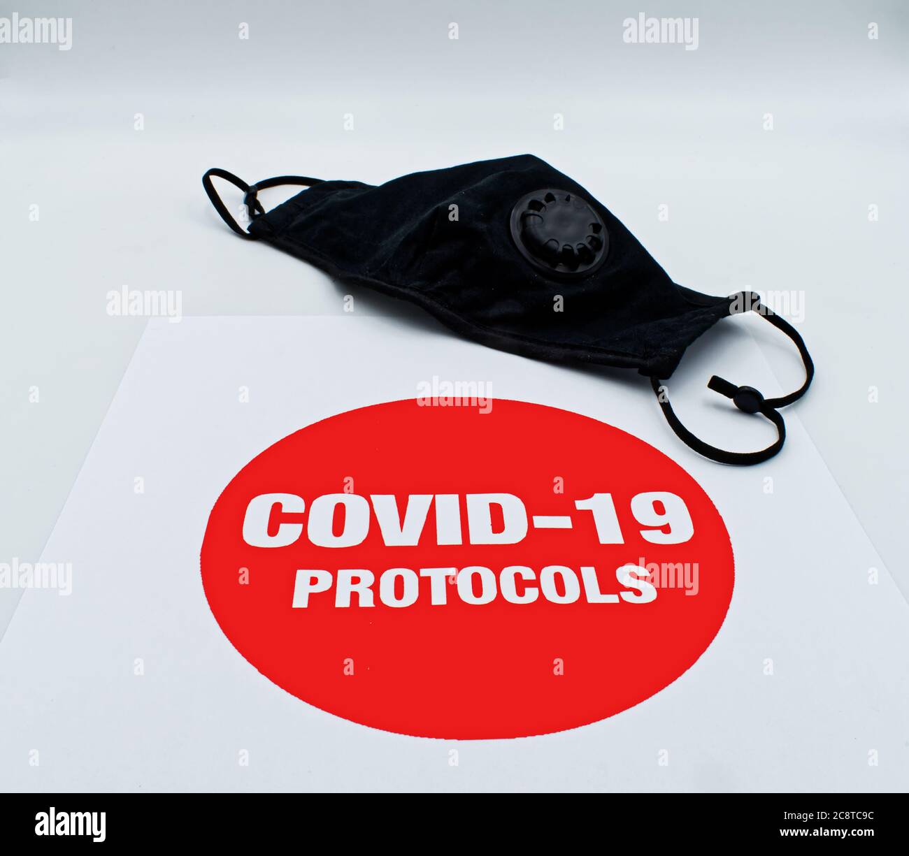 Protocolli Covid-19. Concetto di misure preventive covid-19, isolato su sfondo bianco. Foto Stock