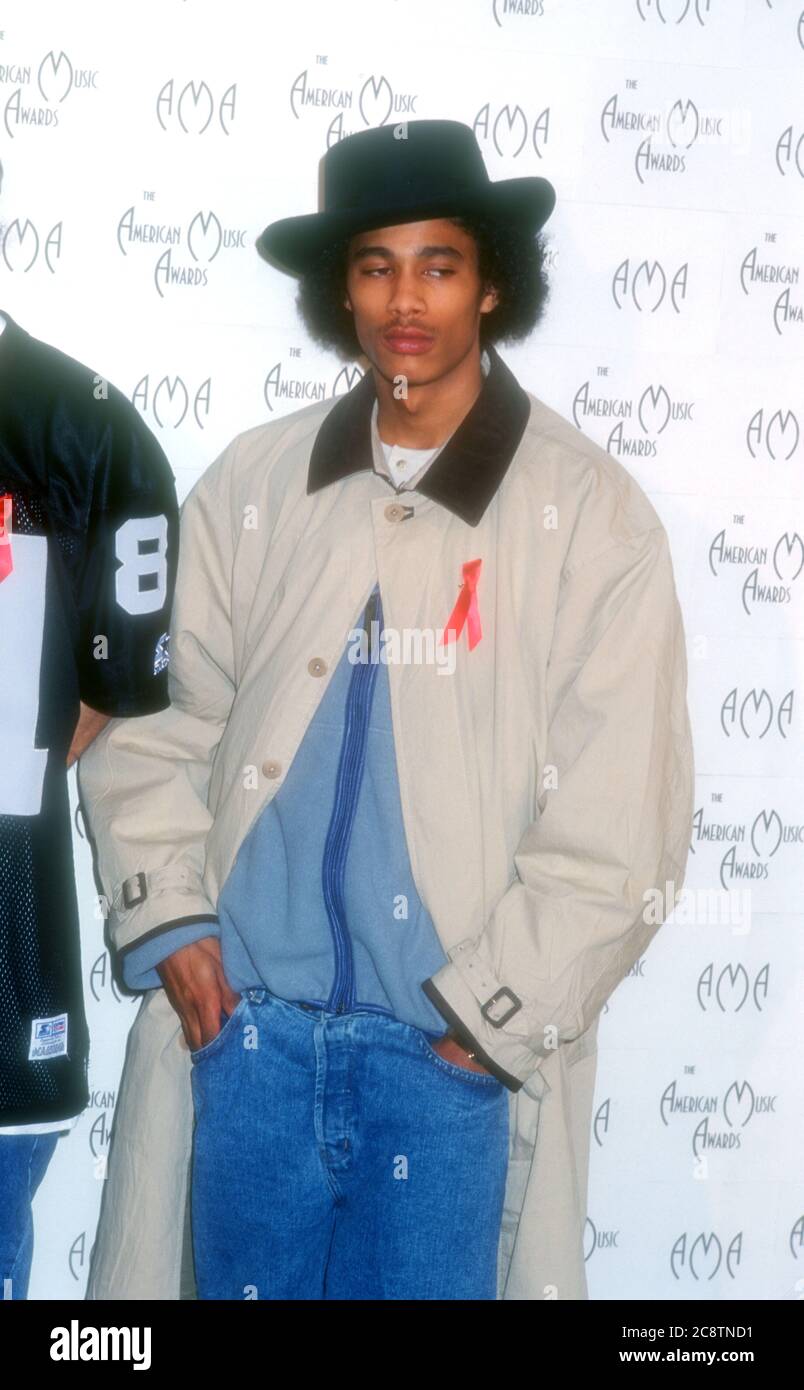 Los Angeles, California, USA 29 gennaio 1996 Rapper Layzie Bone, aka Steven Howse of Bone Thugs-n-Harmony partecipa al 23° Annual American Music Awards il 29 gennaio 1996 presso il Shrine Auditorium di Los Angeles, California, USA. Foto di Barry King/Alamy Stock foto Foto Stock