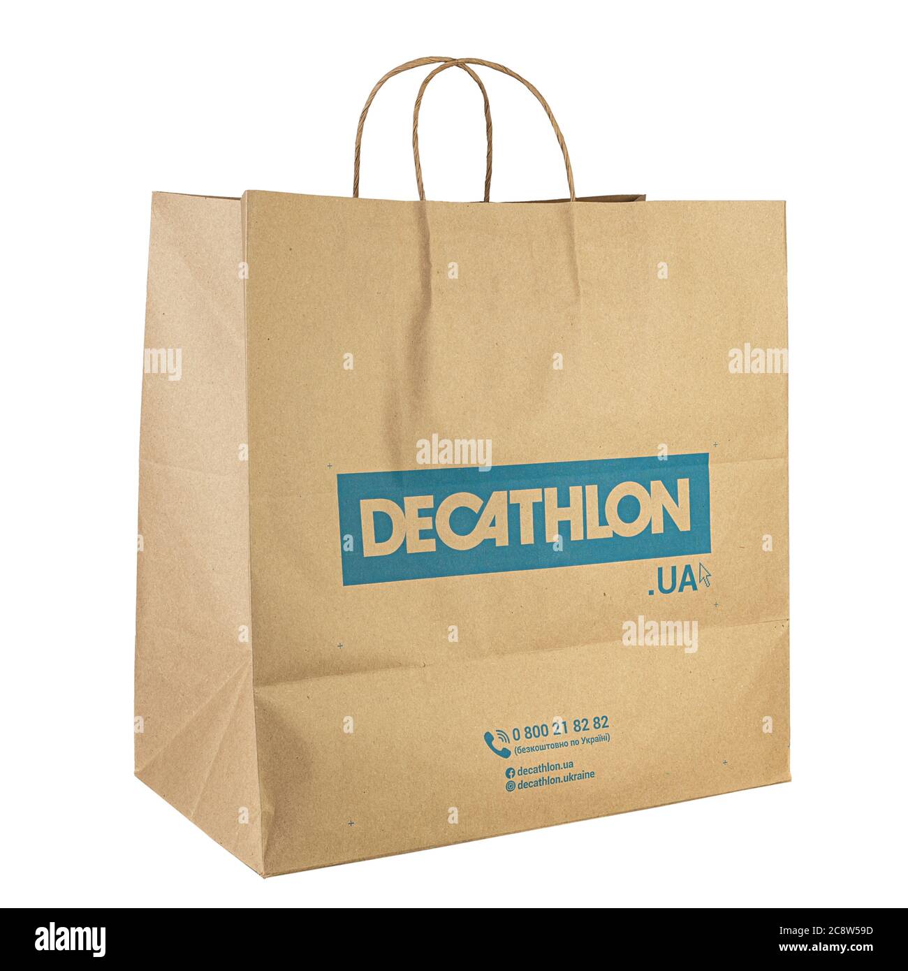 Ucraina, Kiev - Jule 17. 2020: Sacchetto di carta del marchio Decathlon.  Decathlon è un'azienda francese e uno dei più grandi rivenditori di  articoli sportivi al mondo. File Foto stock - Alamy