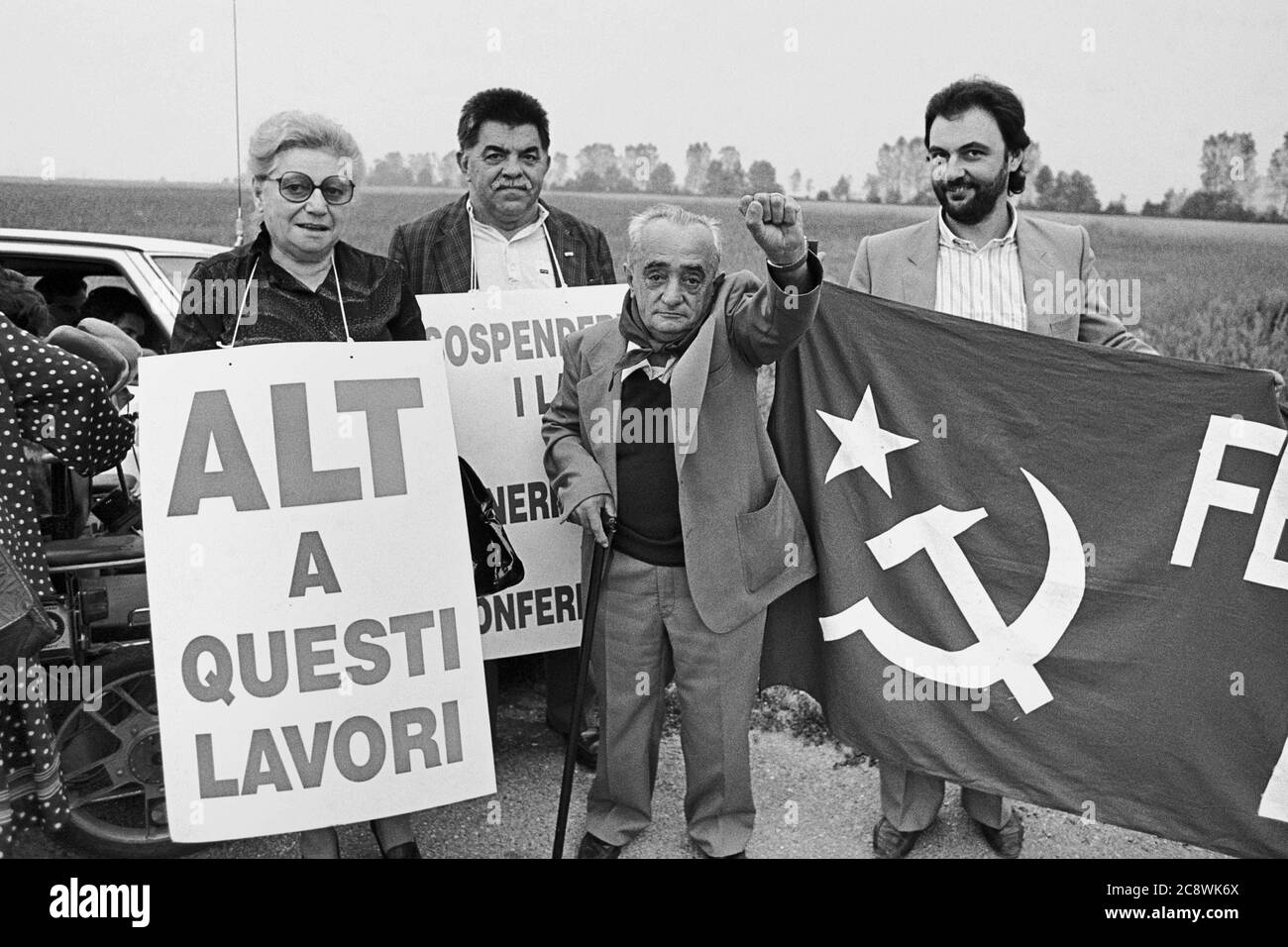 Italia, manifestazione del PCI (Partito Comunista Italiano) contro il cantiere per il raddoppio della centrale nucleare di Trino Vercellese (settembre 1986) Foto Stock