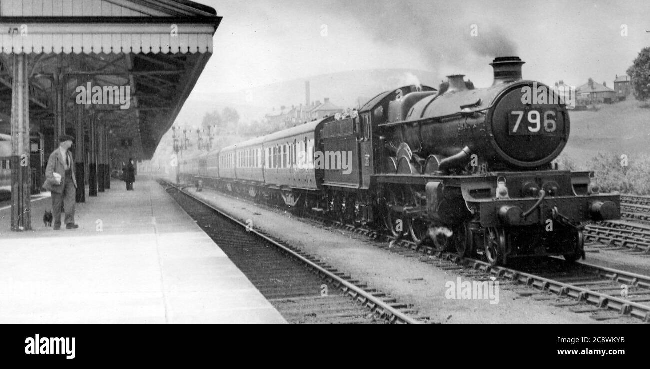 Il treno a vapore Paignton a Manchester express a Pontypool Road, 1953 Foto Stock