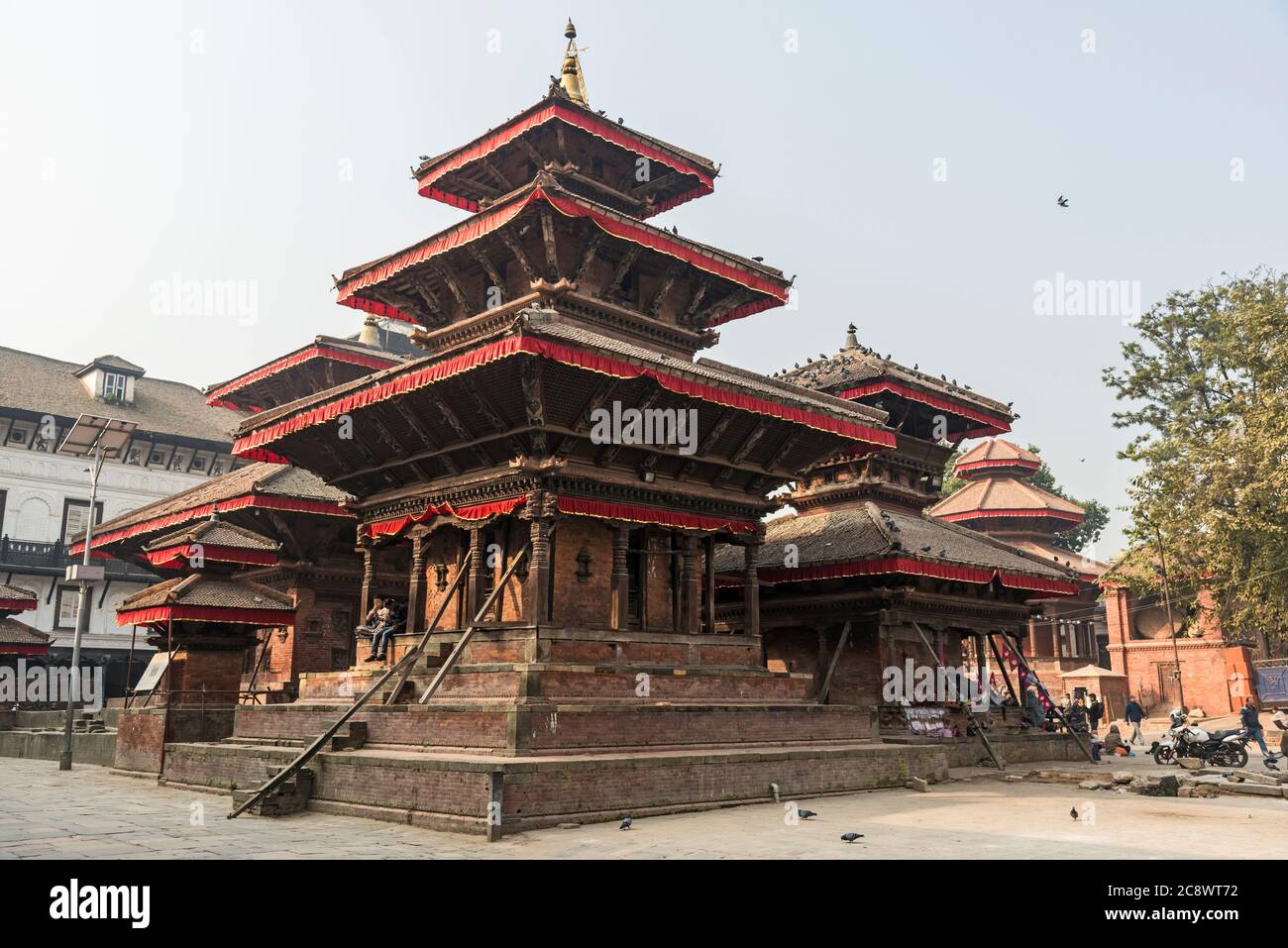 Templi di Indrapur e Vishnu sulla piazza Basantapur Durbar a Kathmandu. Foto Stock