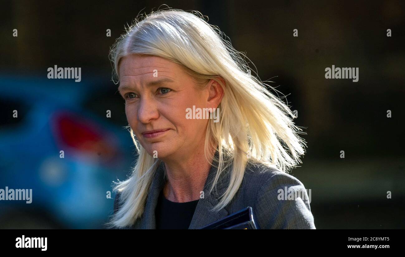 Amanda Milling, Ministro senza portafoglio, arriva ad una riunione del gabinetto al 10 Downing Street London. Foto Stock