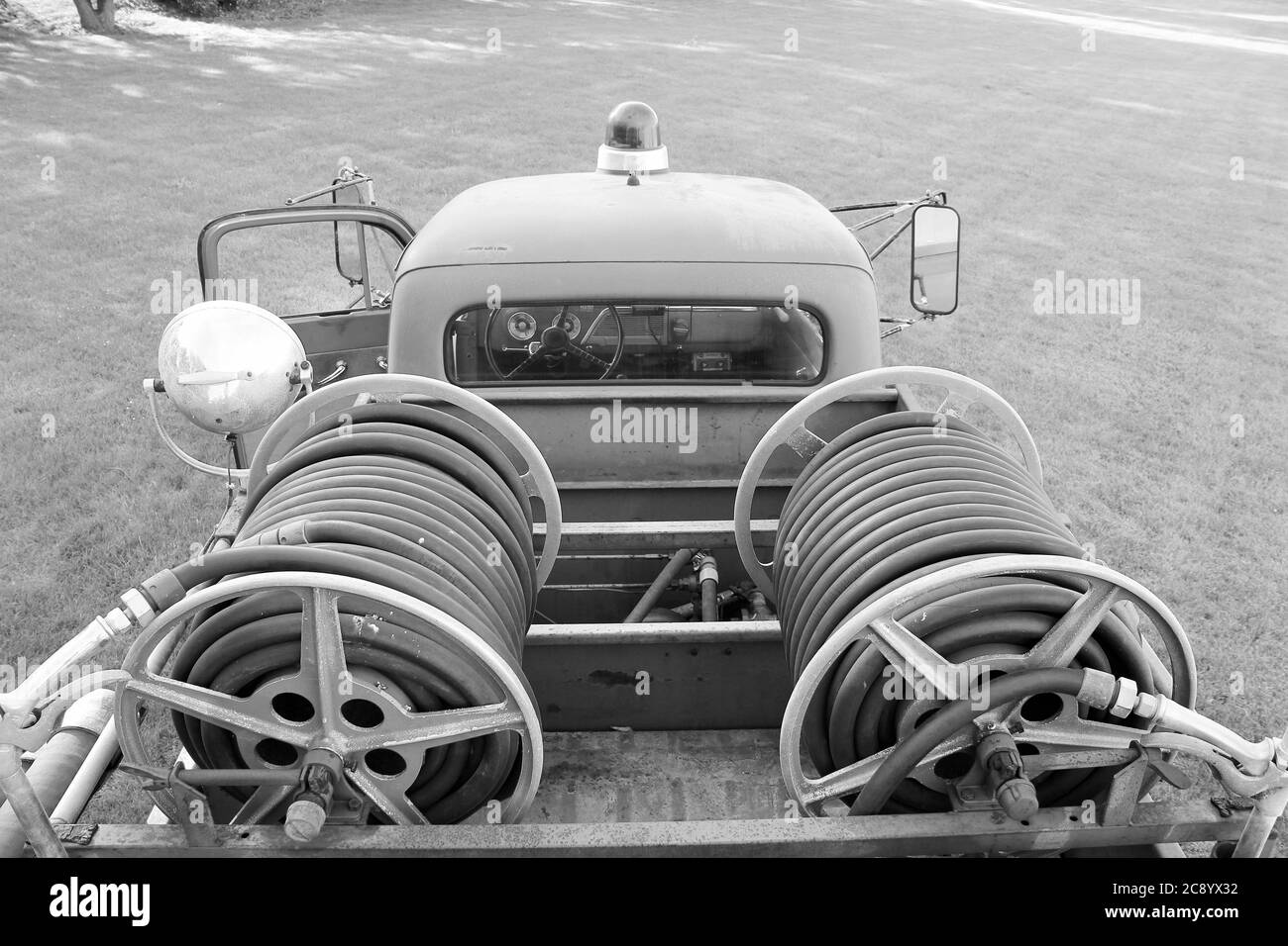 Camion dei vigili del fuoco in bianco e nero Foto Stock