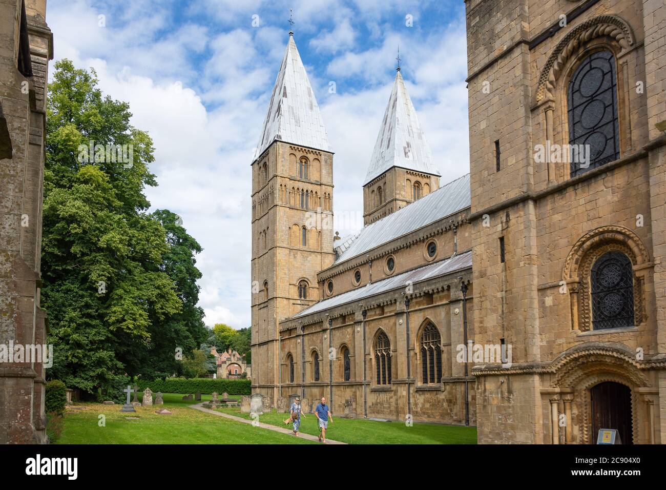 12 ° secolo Southwell Minster, Church Street, Southwell, Nottinghamshire, Inghilterra, Regno Unito Foto Stock