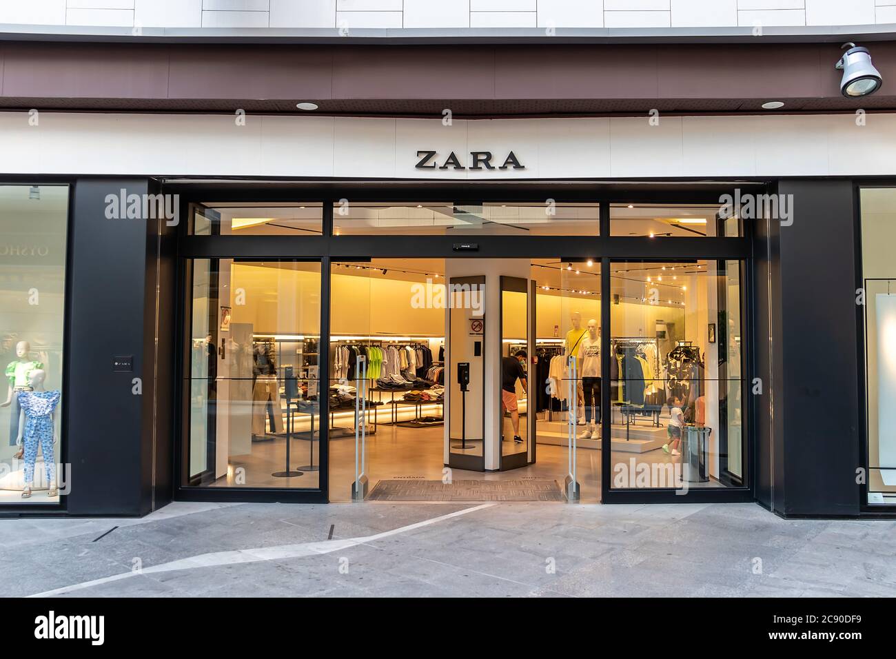 Abbigliamento zara hotsell 2020