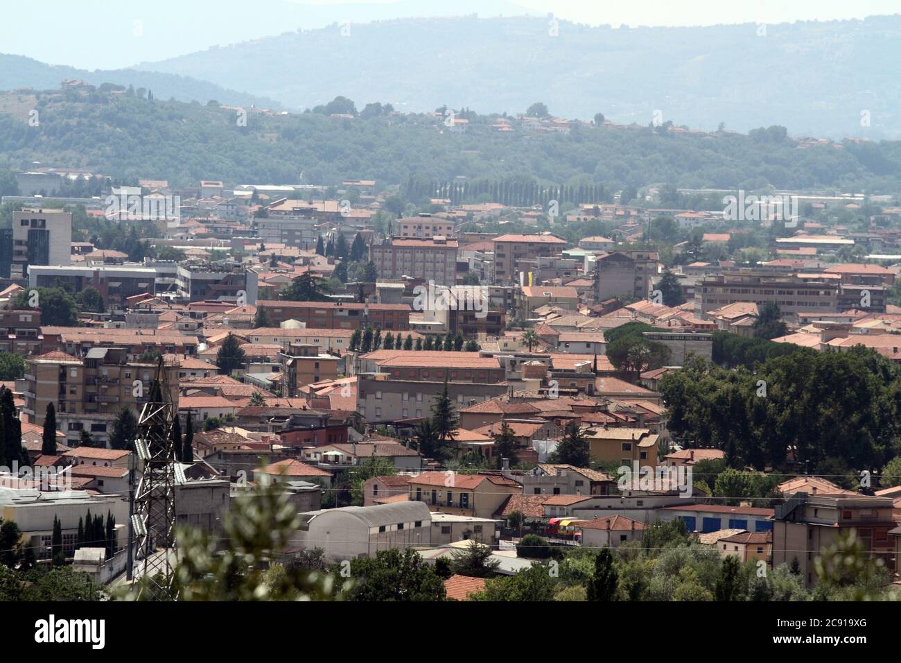 Sora, Italia - 22 luglio 2017: Veduta aerea della città Foto Stock
