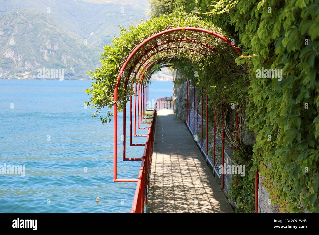 La passeggiata panoramica degli amanti a Varenna, Lago di Como, Italia Foto Stock