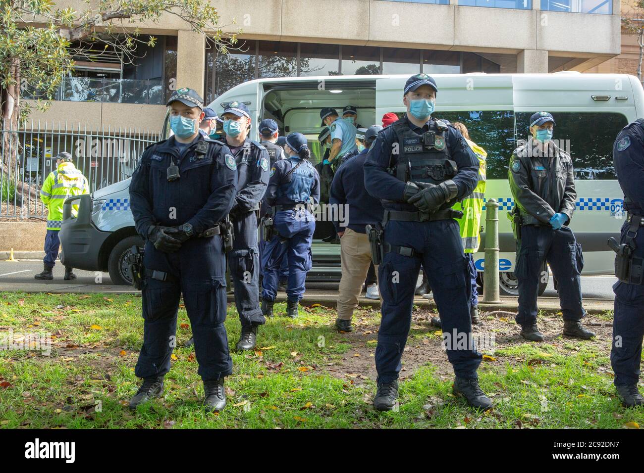 Sydney, Australia 28 luglio 2020.N.S.W. La polizia partecipa alla protesta illegale Black Lives Matter, The Domain, Sydney, Australia.Credit: Brad McDonald/ Alamy Live News' Foto Stock