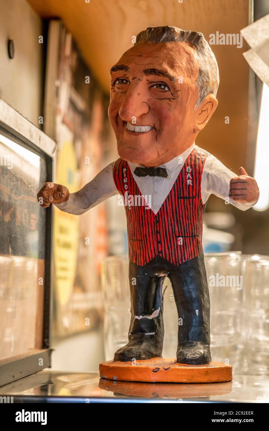 Juanito Bayen Puppet, Pinotxo bar, la Boqueria Market, Barcellona Foto Stock