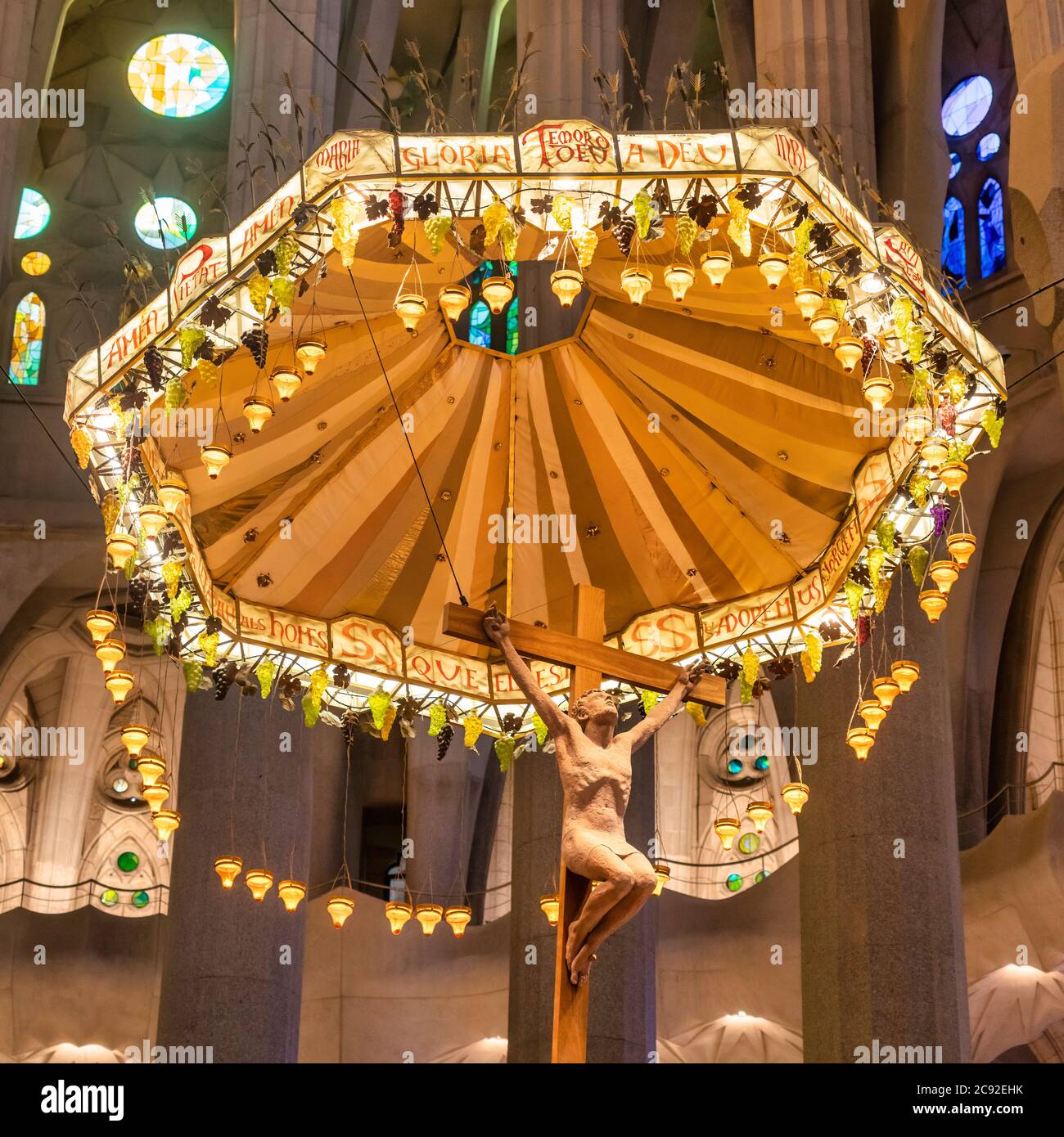 Soffitto nella Cattedrale della Sagrada Familia di Antoni Gaudi, Barcellona Foto Stock