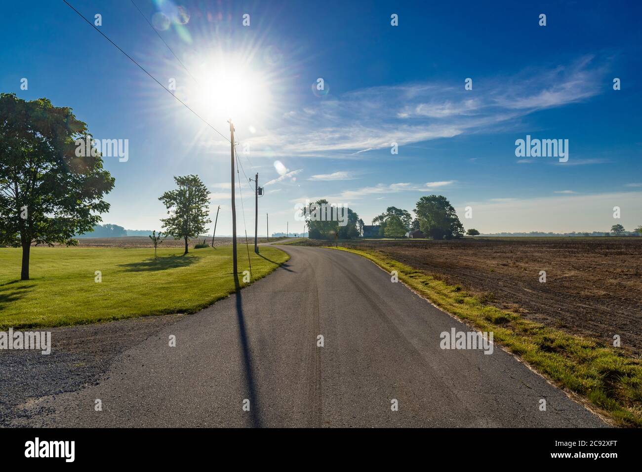Tranquilla strada di campagna, Indiana, Stati Uniti Foto Stock