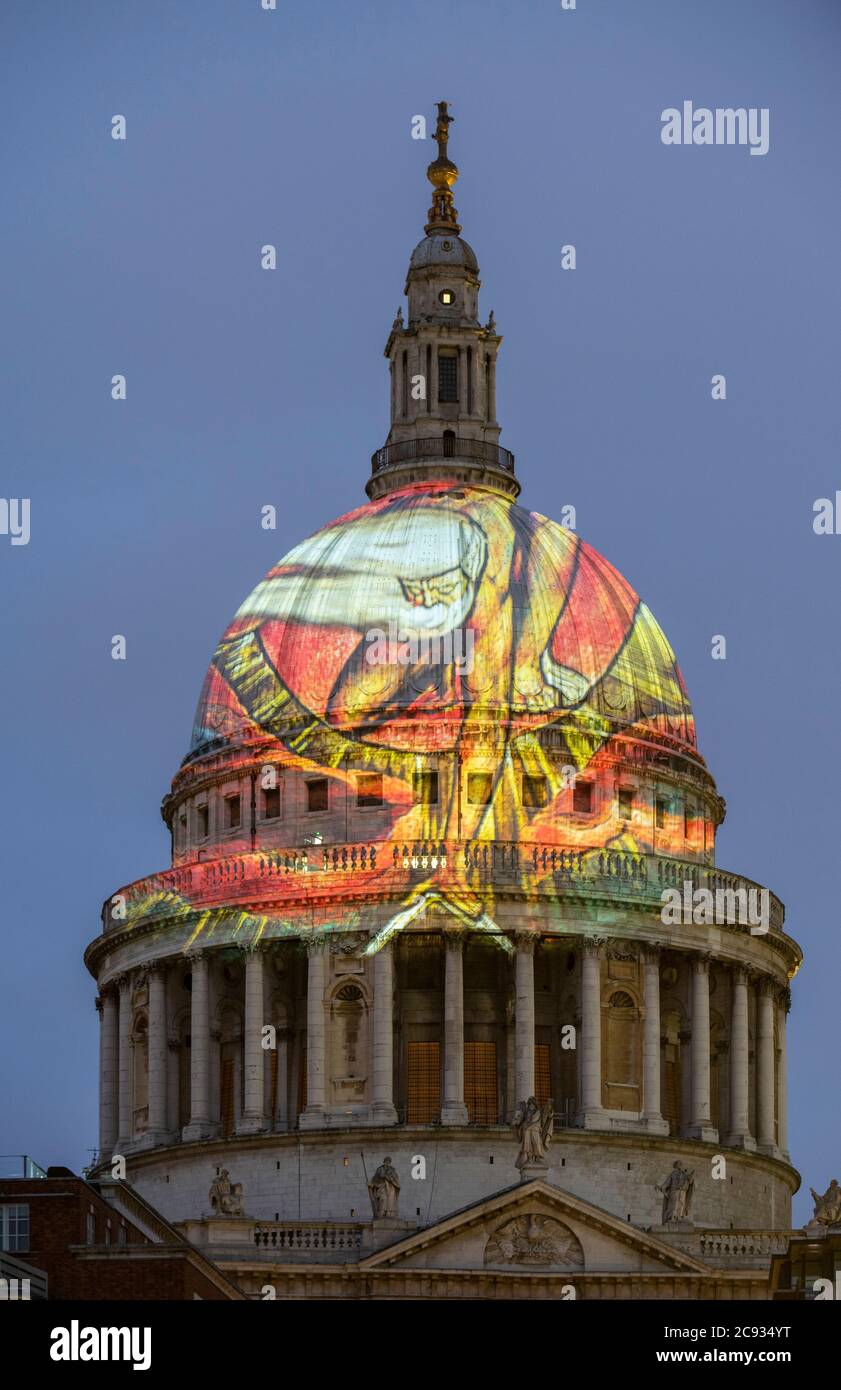 Particolare della cupola con illuminazione che rappresenta l'Antica dei giorni di William Blake. Cattedrale di St. Paul, Londra, Regno Unito. Architetto: Sir Christophe Foto Stock