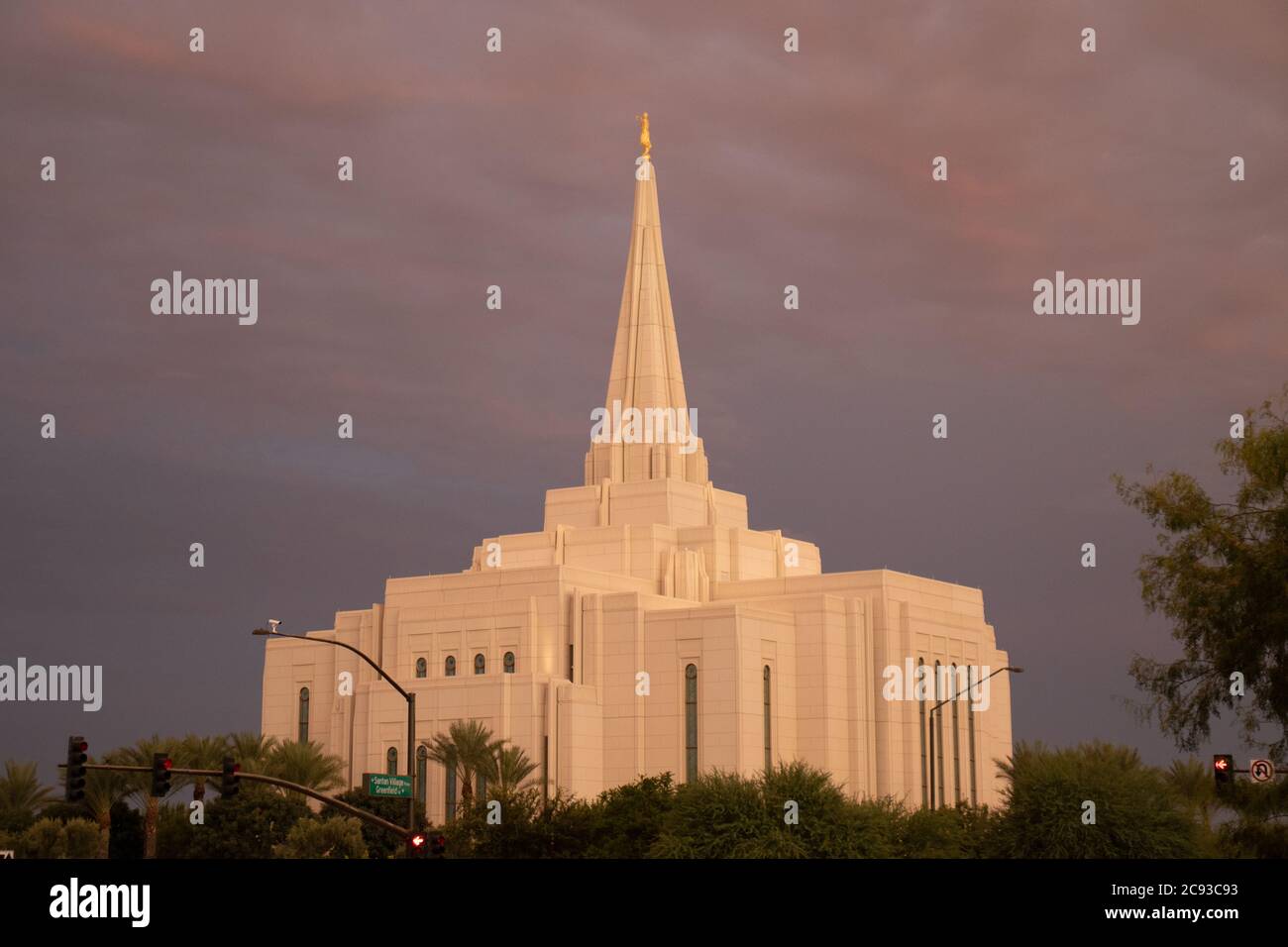 LDS / Tempio mormone a Gilbert Arizona al tramonto Foto Stock
