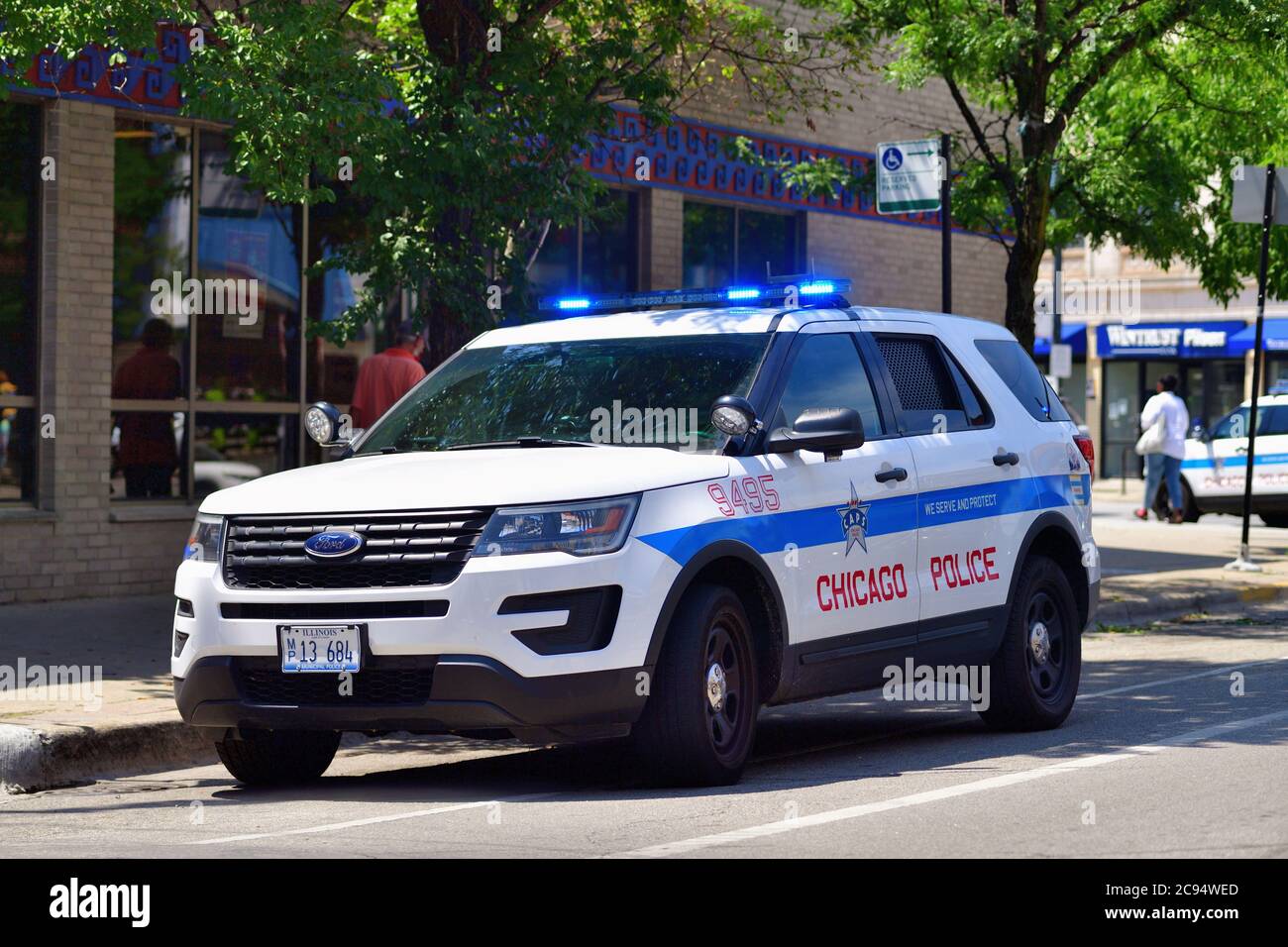 Chicago, Illinois, Stati Uniti. La polizia di Chicago risponde a una chiamata nel quartiere Pilsen, sul lato sud della città. Foto Stock