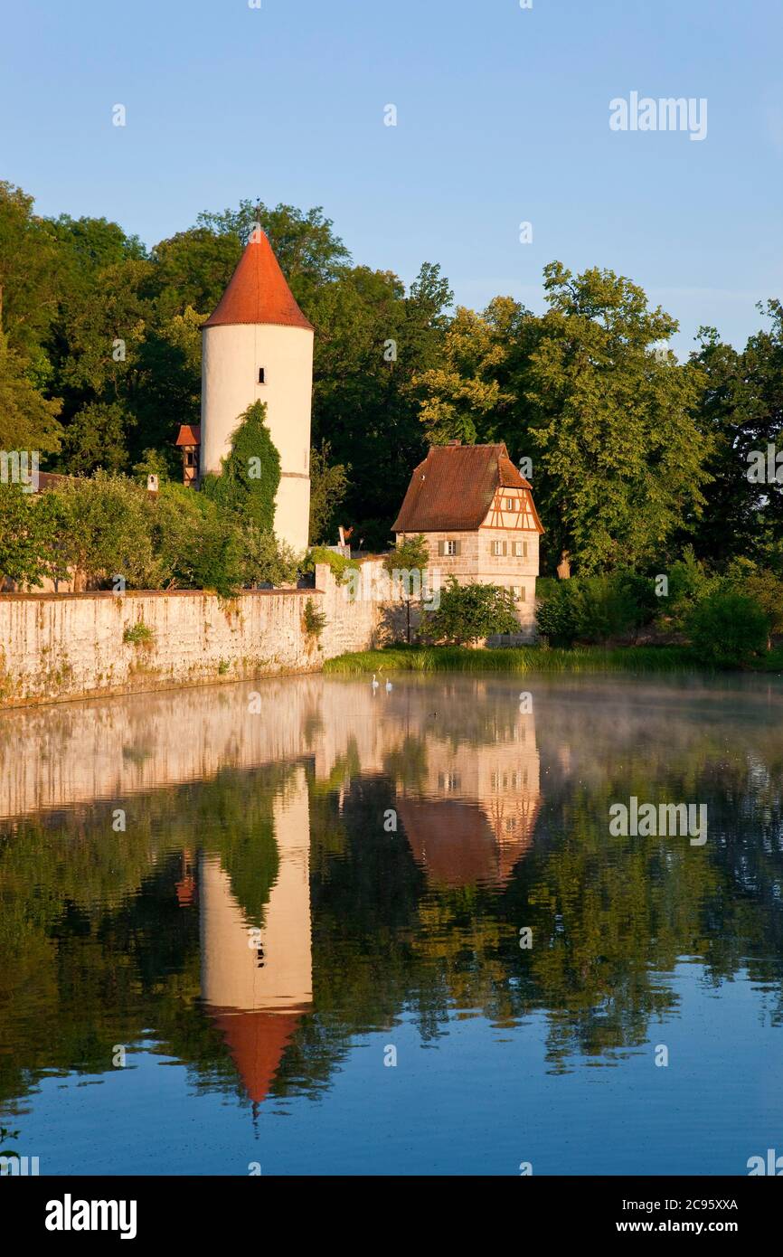 Geografia / viaggio, Germania, Baviera, Dinkelsbuehl, città vecchia, stagno di Rothenburg, Faulturm, parco Warden h, diritti aggiuntivi-clearance-Info-non-disponibile Foto Stock