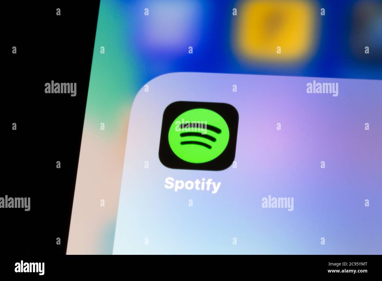 Ostersund, Svezia - 29 luglio 2020: Icona dell'app Spotify. Spotify è un provider svedese di servizi multimediali e di streaming di musica. Foto Stock