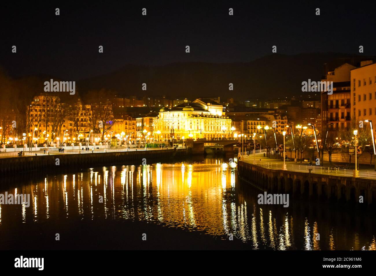 Bilbao di notte Foto Stock