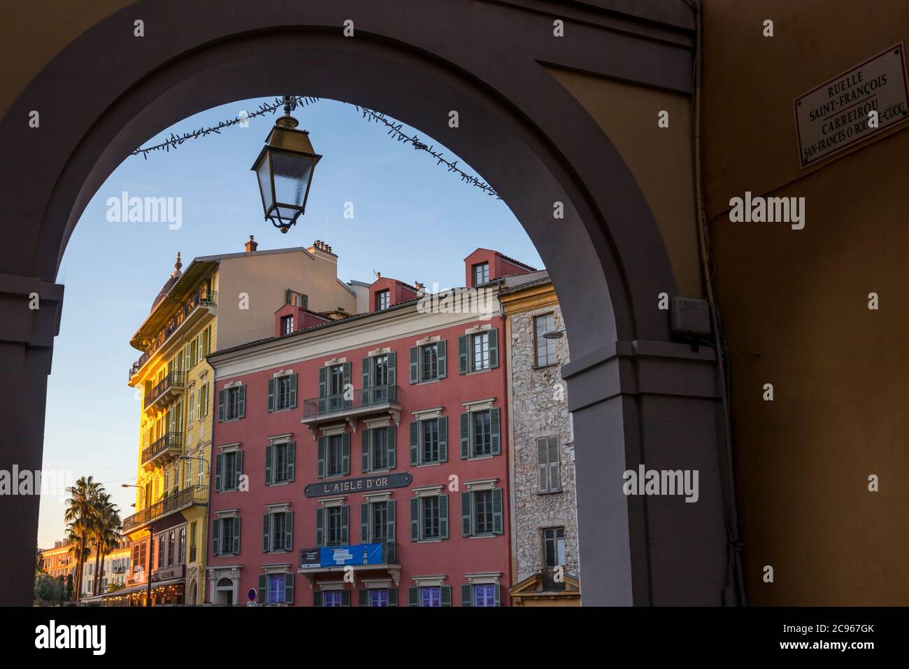 Edifici storici nella città vecchia, Nizza, Costa Azzurra, Francia, Europa Foto Stock