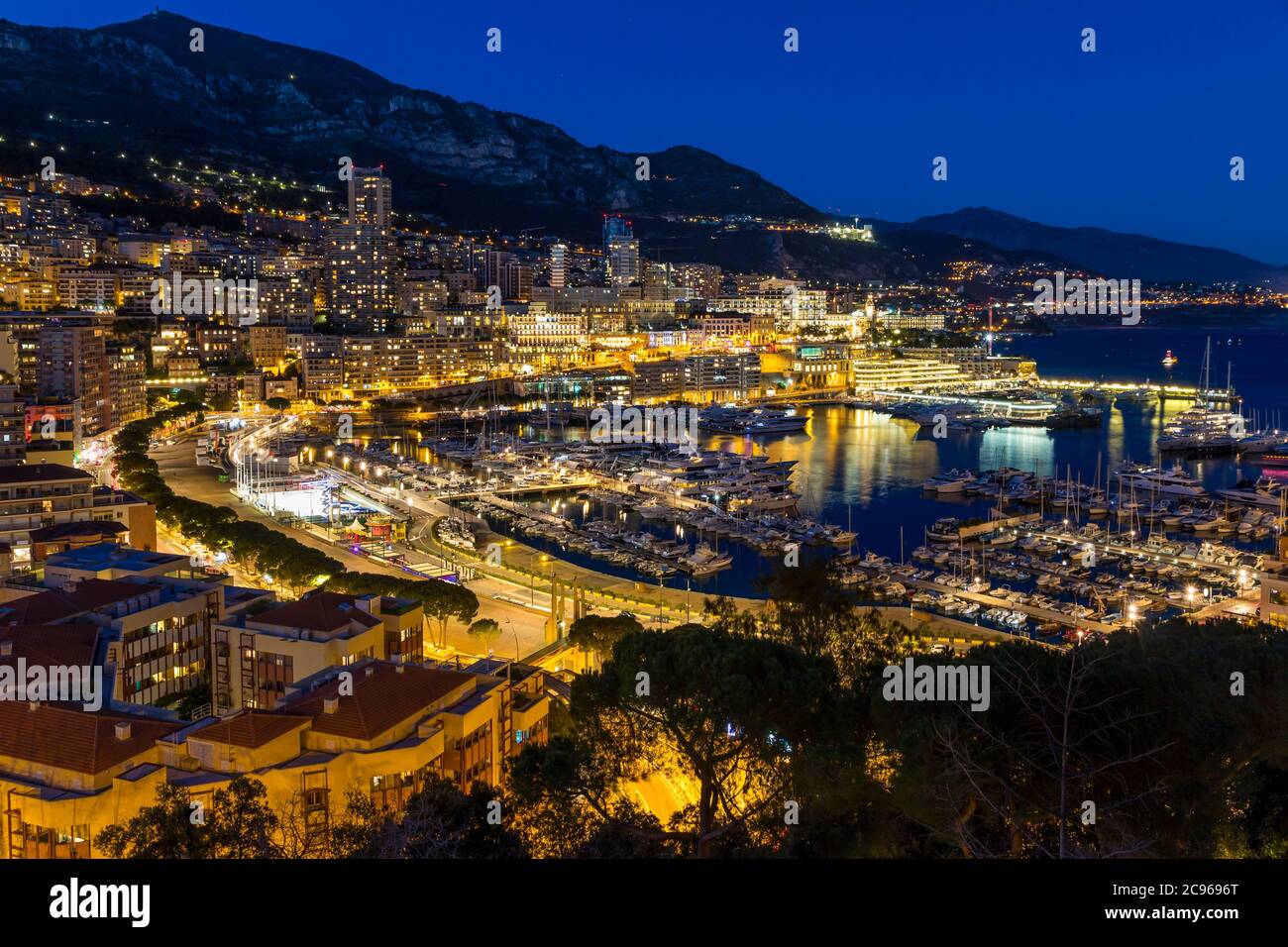 Vista da le Rocher a Pert Hercule e Monte-Carlo, Monaco, Costa Azzurra, Europa Foto Stock